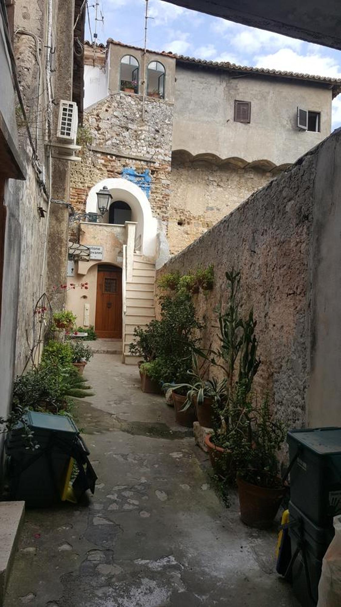 טרצ'ינה Torrione San Giovanni II מראה חיצוני תמונה